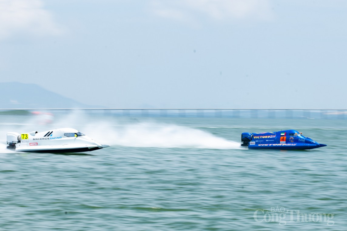 Thuyền máy Bình Định - Việt Nam khẳng định đẳng cấp tại Giải UIM F1H2O World Championship