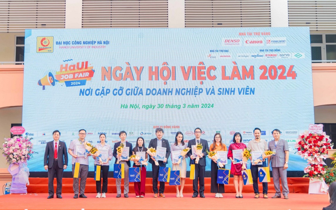 Ngày hội việc làm HaUI 2024: Hơn 7.000 cơ hội việc làm cho sinh viên