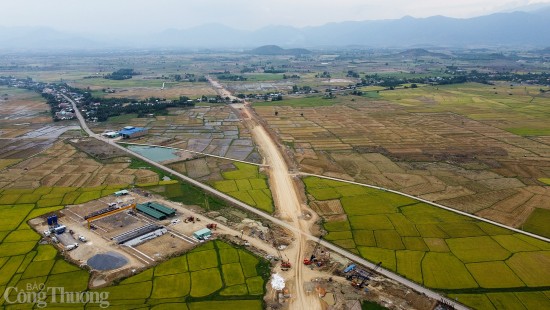 cong truong tuyen cao toc noi bien va rung