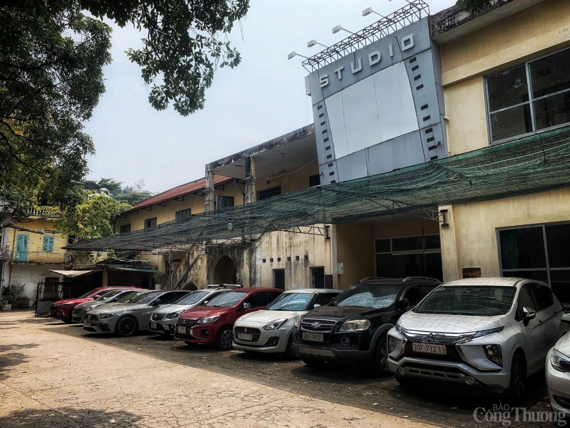 Bên trong khu “đất vàng” của Hãng phim truyện Việt Nam sau lùm xùm nợ thuế Bên trong khu “đất vàng” của Hãng phim truyện Việt Nam sau lùm xùm nợ thuế