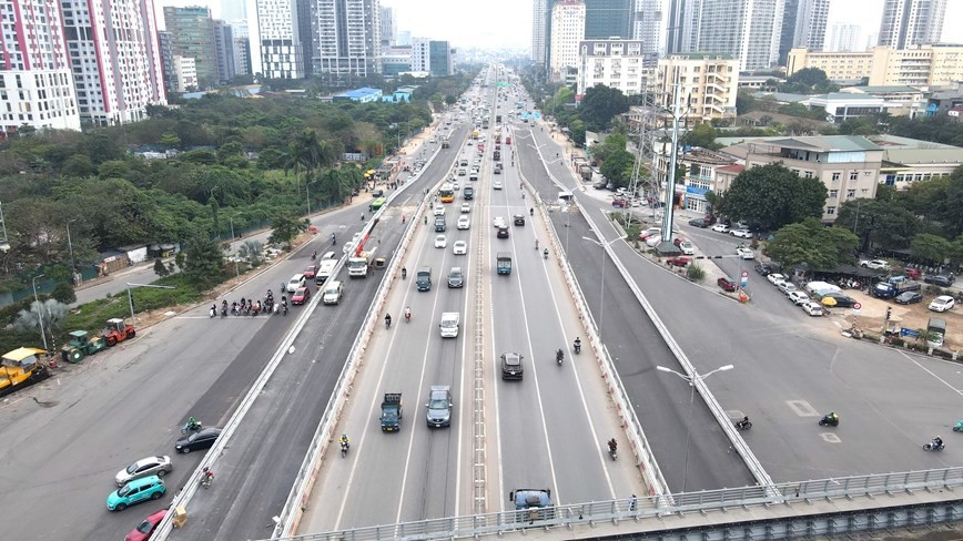 Hà Nội: Những phương tiện được lưu thông trên hai nhánh cầu vượt Mai Dịch