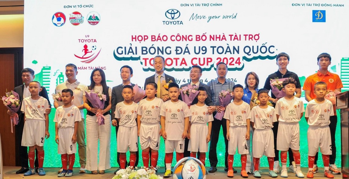 32 đội bóng chuyên nghiệp tham gia giải bóng đá U9 toàn quốc Toyota Cup 2024