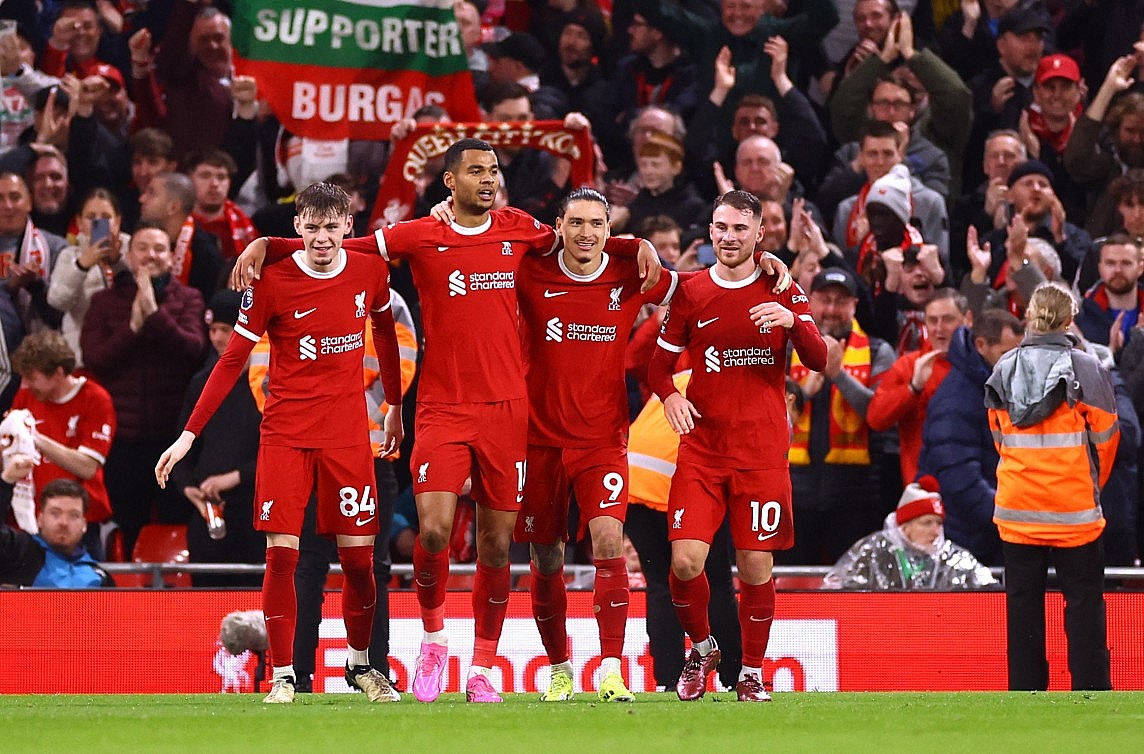 Bảng xếp hạng vòng 31 Ngoại hạng Anh ngày 5/4: Liverpool chiếm lại ngôi đầu, Chelsea thắng kịch tính Man United