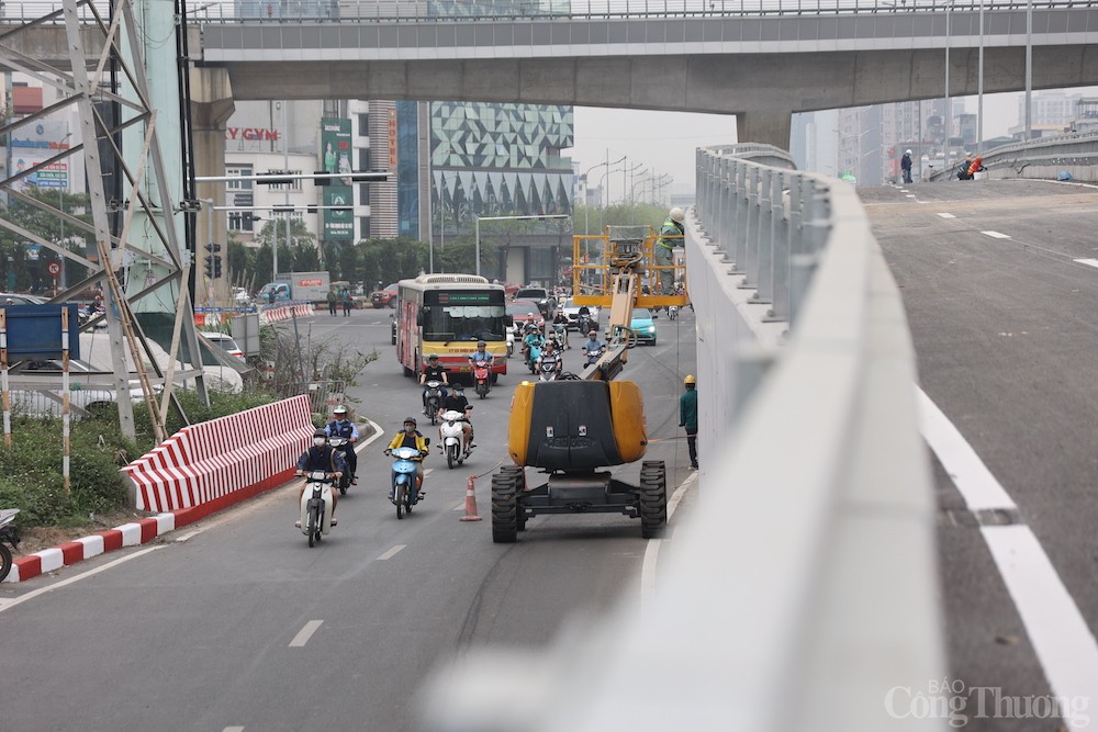 Hà Nội: Hình ảnh hai cầu vượt thép Mai Dịch trước ngày thông xe