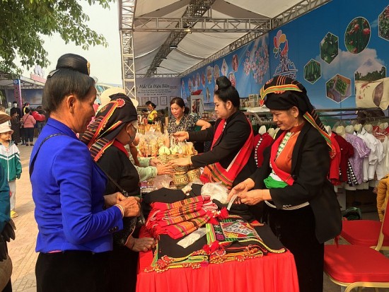son la da dang giai phap xuc tien tieu thu trai cay