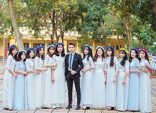 Dịch vụ chụp ảnh kỷ yếu “vào mùa”