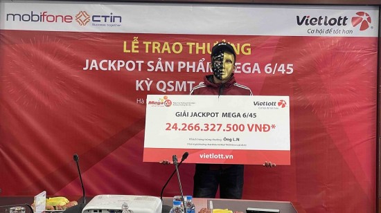 Một người đàn ông được trao thưởng Jackpot Vietlott chia sẻ điều gì?