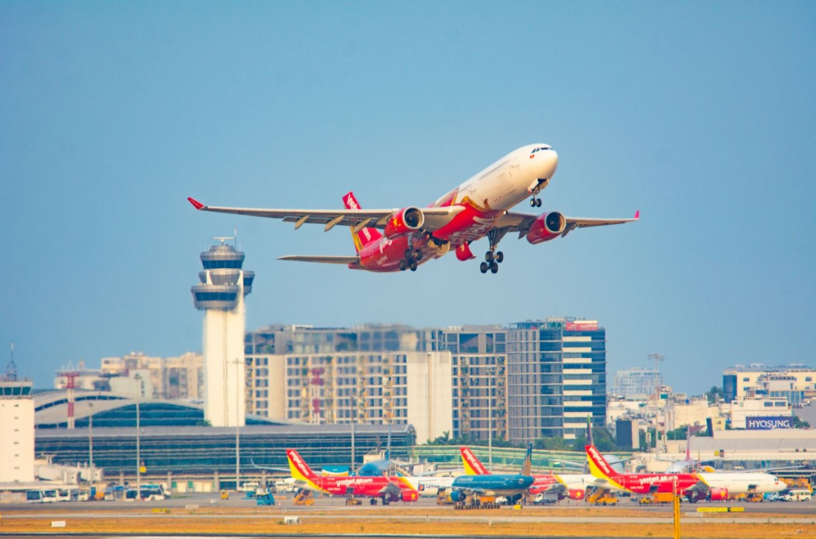 Vui lễ bất tận với đại tiệc vé khuyến mãi, bay cùng Vietjet thôi