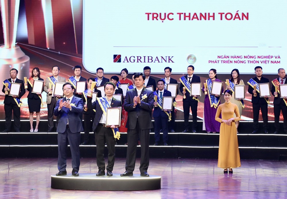 Agribank lần thứ 9 được vinh danh Hệ thống công nghệ thông tin xuất sắc tại Giải thưởng Sao Khuê 2024