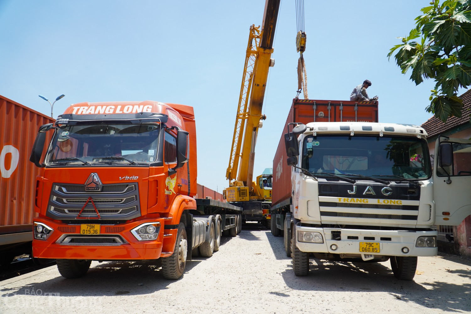 Tạm ngưng nhận vận chuyển hàng hoá đường sắt tuyến Hà Nội - TP. Hồ Chí Minh