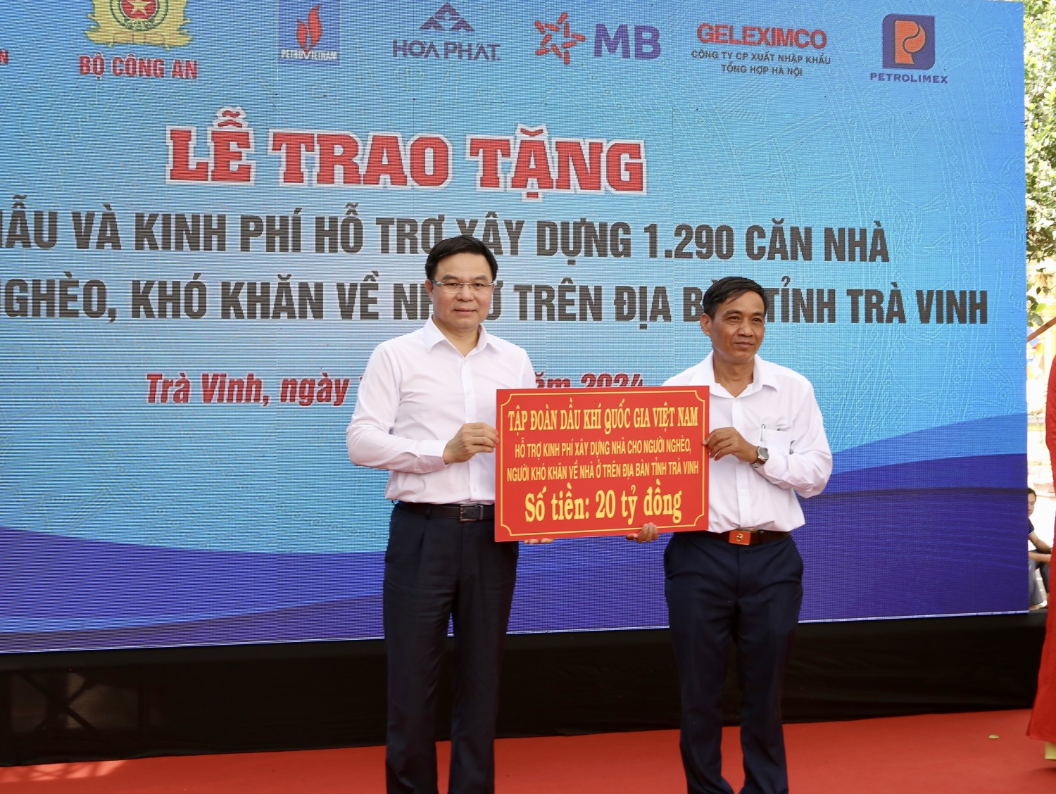 Petrovietnam tài trợ xây dựng 400 căn nhà cho người nghèo tại tỉnh Trà Vinh