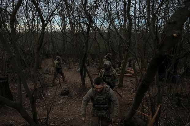 Chiến sự Nga-Ukraine hôm nay ngày 19/4/2024: Binh sĩ Ukraine vượt sông Dnieper đầu hàng