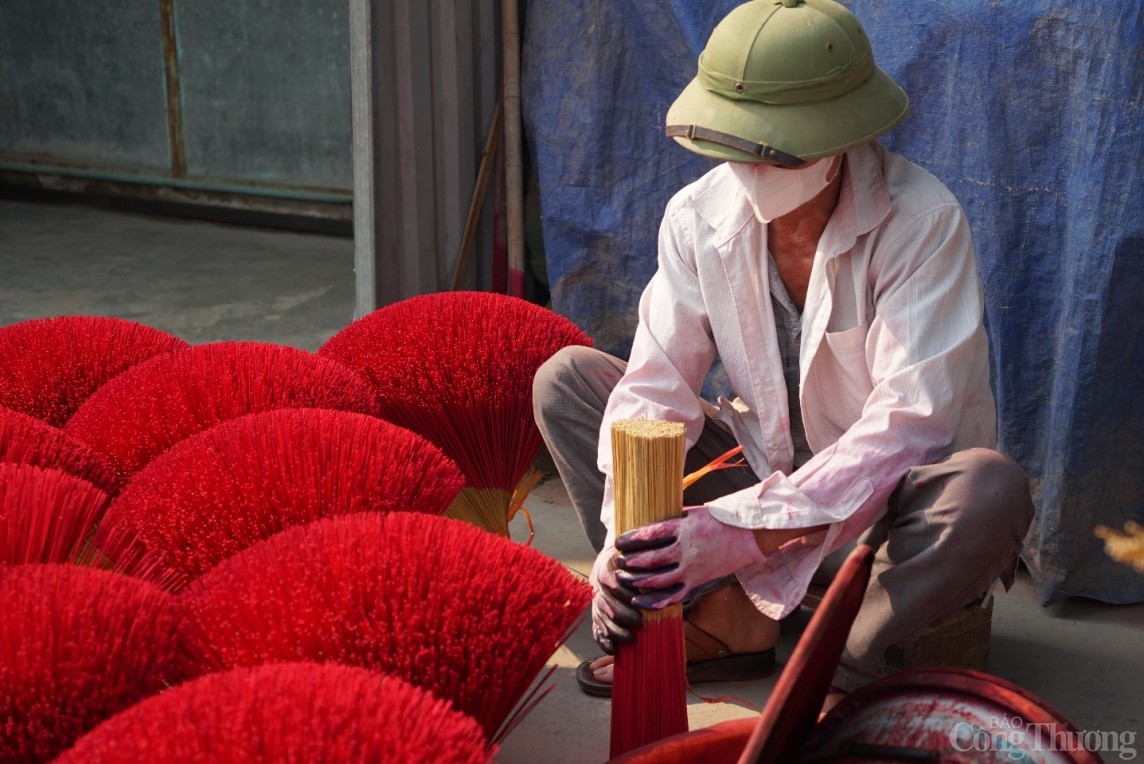 Hà Nội: Làng hương trăm tuổi mạnh mẽ chuyển mình trong thời kỳ hội nhập Hà Nội: Làng hương trăm tuổi mạnh mẽ chuyển mình trong thời kỳ hội nhập