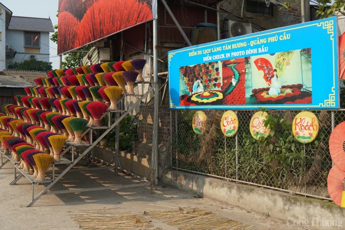 Hà Nội: Làng hương trăm tuổi mạnh mẽ chuyển mình trong thời kỳ hội nhập Hà Nội: Làng hương trăm tuổi mạnh mẽ chuyển mình trong thời kỳ hội nhập