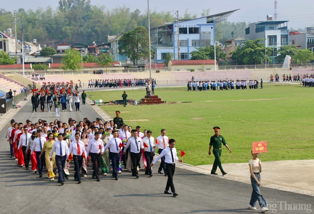 Không quân bay luyện tập chào mừng Lễ kỷ niệm 70 năm Chiến thắng Điện Biên Phủ