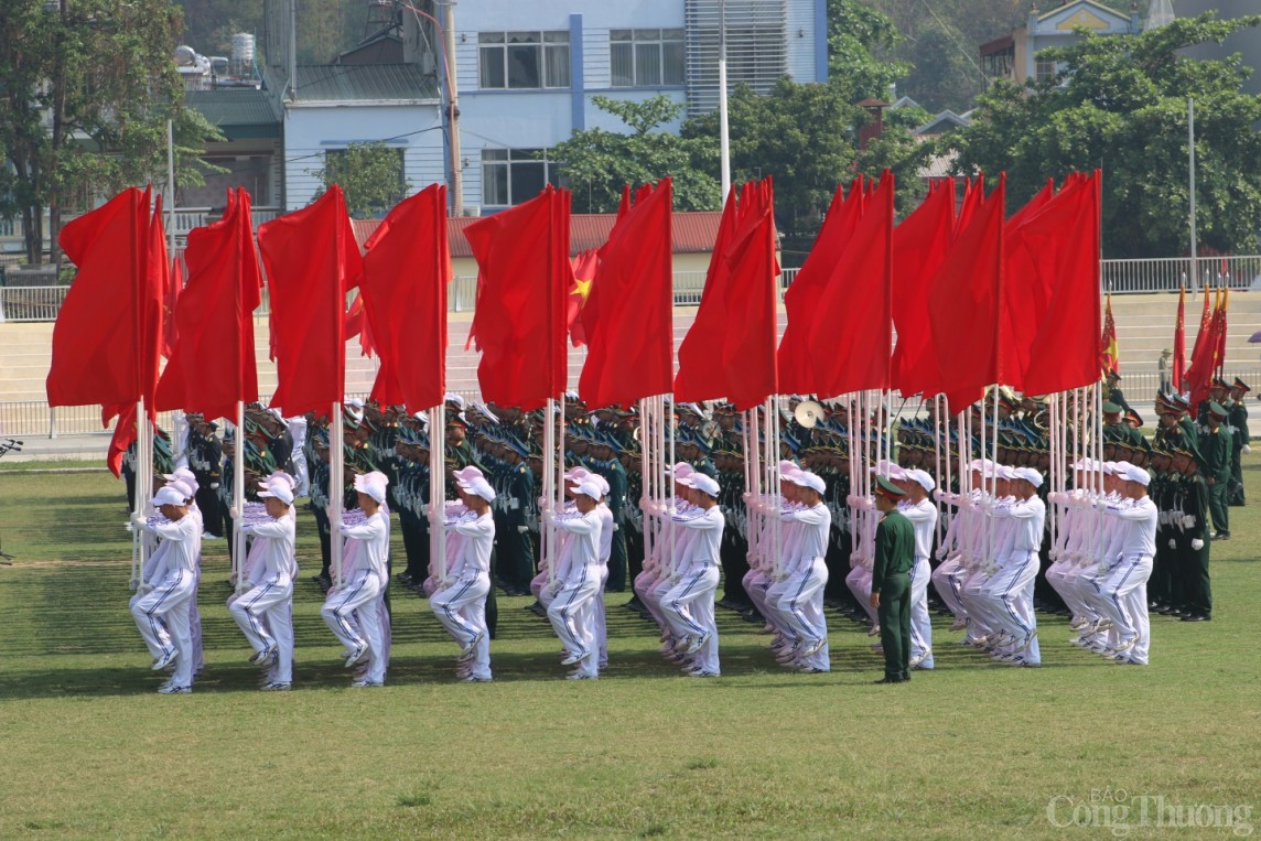 Không quân bay luyện tập chào mừng Lễ kỷ niệm 70 năm Chiến thắng Điện Biên Phủ