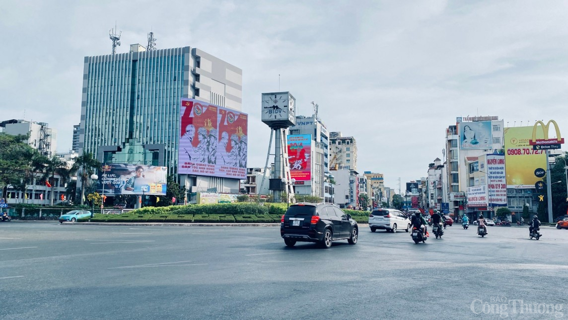 TP. Hồ Chí Minh: Những hình ảnh hiếm thấy về đường phố trung tâm trong ngày lễ 30/4