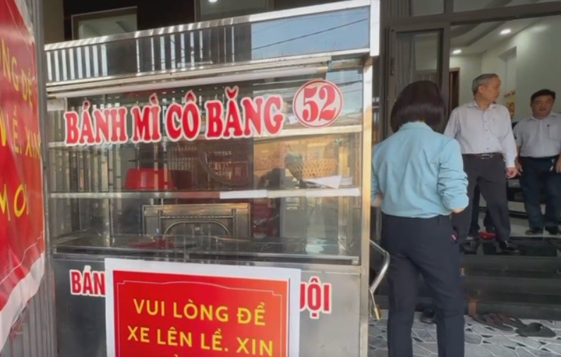 Vụ nghi ngộ độc bánh mì ở Đồng Nai: Đã có gần 530 người nhập viện