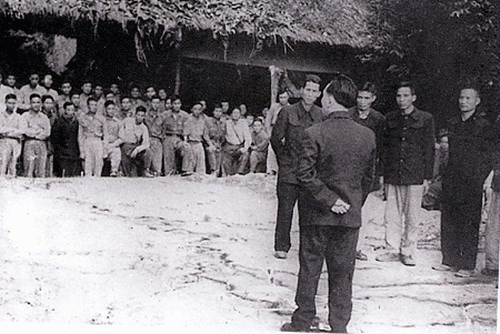 Vang mãi niềm tự hào Chiến thắng Điện Biên Phủ “lừng lẫy năm châu, chấn động địa cầu” Vang mãi niềm tự hào Chiến thắng Điện Biên Phủ “lừng lẫy năm châu, chấn động địa cầu”