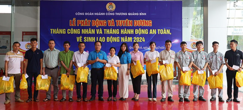 Công đoàn ngành Công thương trao quà hỗ trợ đoàn viên, người lao động có hoàn cảnh khó khăn