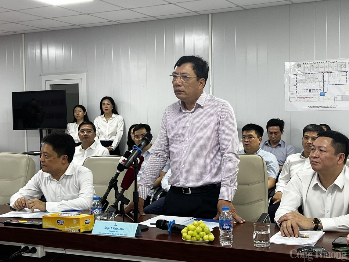 Chùm ảnh: Bộ trưởng Nguyễn Hồng Diên kiểm tra tiến độ Nhà máy nhiệt điện Nhơn Trạch 3, 4 Chùm ảnh: Bộ trưởng Nguyễn Hồng Diên kiểm tra tiến độ Nhà máy nhiệt điện Nhơn Trạch 3, 4