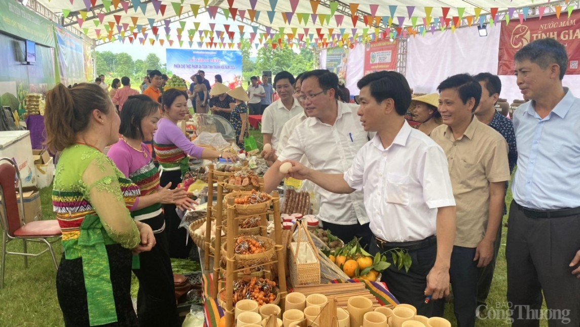 Thanh Hóa: Hàng loạt sản phẩm OCOP hội tụ tại Phiên chợ thực phẩm an toàn năm 2024 Thanh Hóa: Hàng loạt sản phẩm OCOP hội tụ tại Phiên chợ thực phẩm an toàn năm 2024