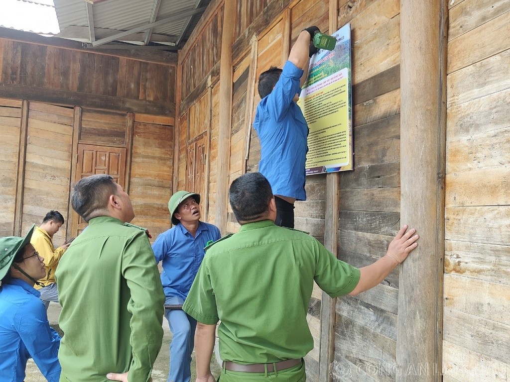 Lai Châu: Phổ biến quy định về bảo vệ tài nguyên khoáng sản đất hiếm đến người dân