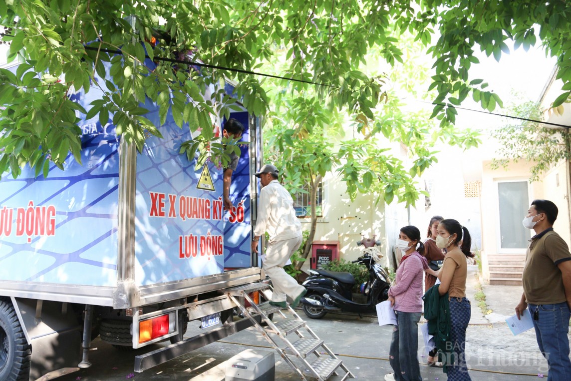 Đà Nẵng: Công nhân được mua hàng 0 đồng, khám bệnh miễn phí