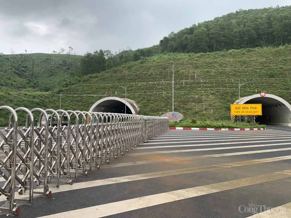 Vụ loạt xe tải chở đất ‘lậu’ quay đầu trên cao tốc: UBND tỉnh Thanh Hoá chỉ đạo làm rõ