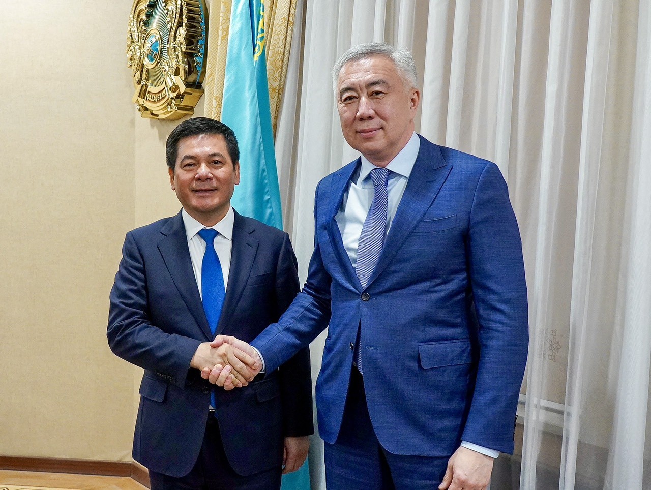 Bộ trưởng Nguyễn Hồng Diên tiếp kiến, làm việc với Phó Thủ tướng Kazakhstan