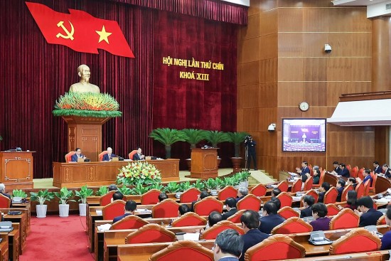 tieu su cac dong chi tham gia ban bi thu va 4 uy vien bo chinh tri khoa xiii