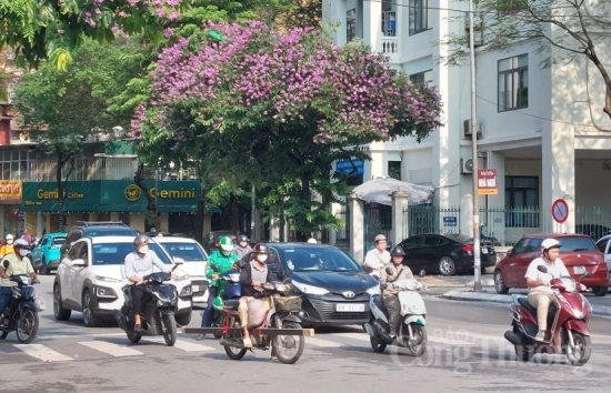 Dự báo thời tiết Hà Nội hôm nay 17/5/2024: Hà Nội ngày nắng, chiều tối và đêm mưa dông