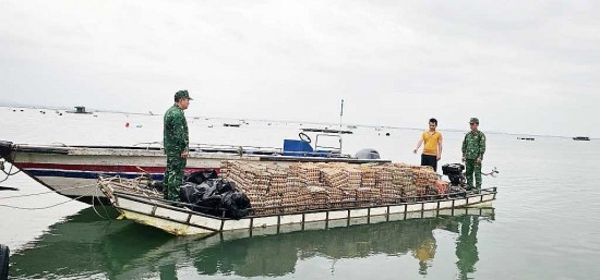 quang ninh don bien phong tra co day manh dau tranh chong buon lau khu vuc bien gioi