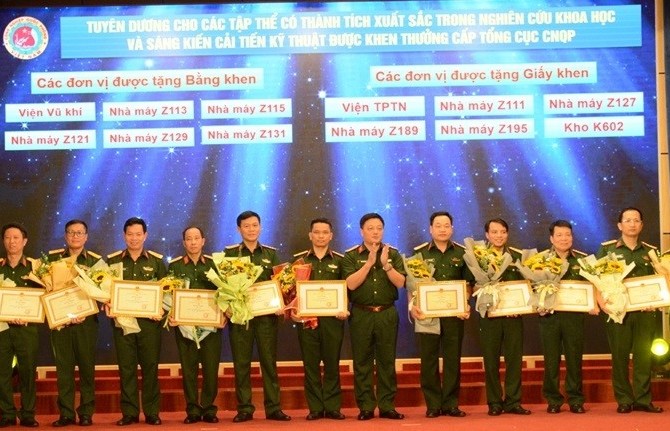 Tổng cục Công nghiệp Quốc phòng trao Giải thưởng Tuổi trẻ sáng tạo