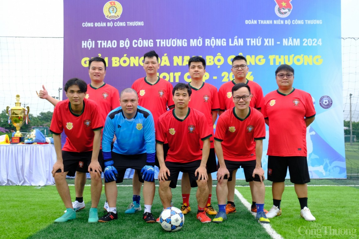 15 đội bóng tranh tài ở giải bóng đá nam Bộ Công Thương - MOIT CUP 2024