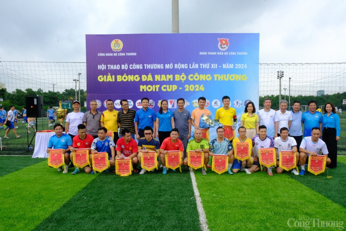 15 đội bóng tranh tài ở giải bóng đá nam Bộ Công Thương - MOIT CUP 2024