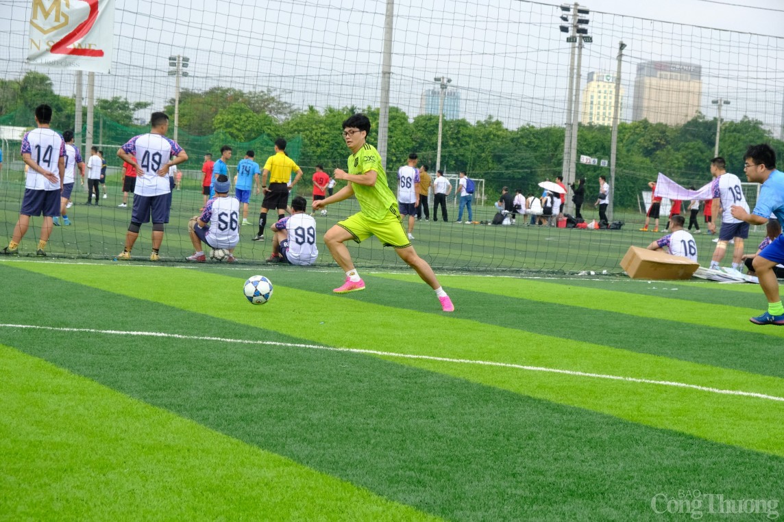 15 đội bóng tranh tài ở giải bóng đá nam Bộ Công Thương - MOIT CUP 2024