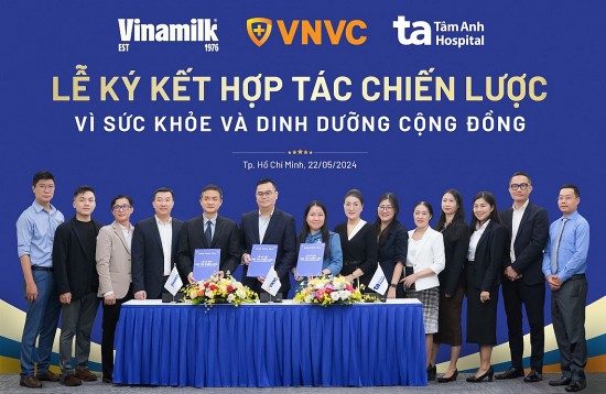 vinamilk hop tac chien luoc cung vnvc benh vien tam anh de tang cuong cham soc suc khoe cong dong