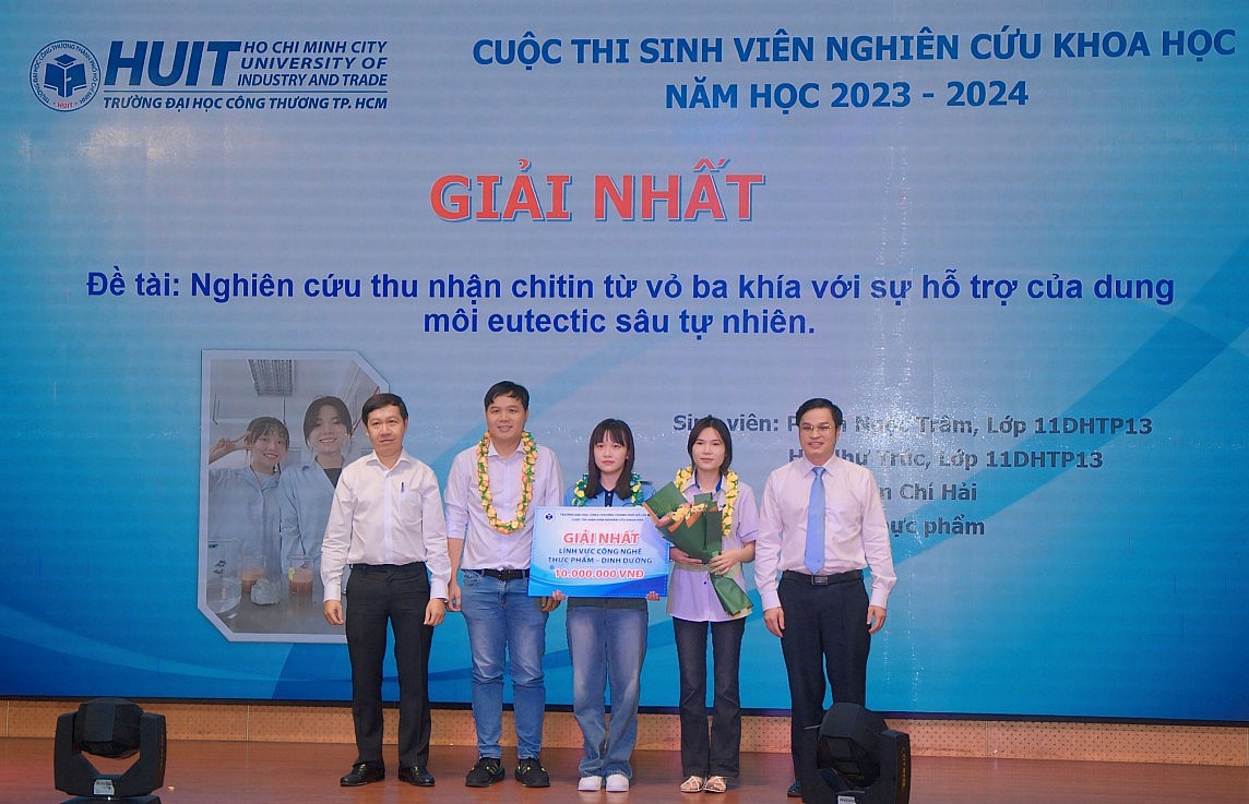 Giải thưởng sinh viên nghiên cứu khoa học HUIT: Nhiều đề tài mang tính ứng dụng cao