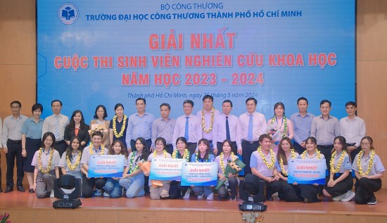 Giải thưởng sinh viên nghiên cứu khoa học HUIT: Nhiều đề tài mang tính ứng dụng cao