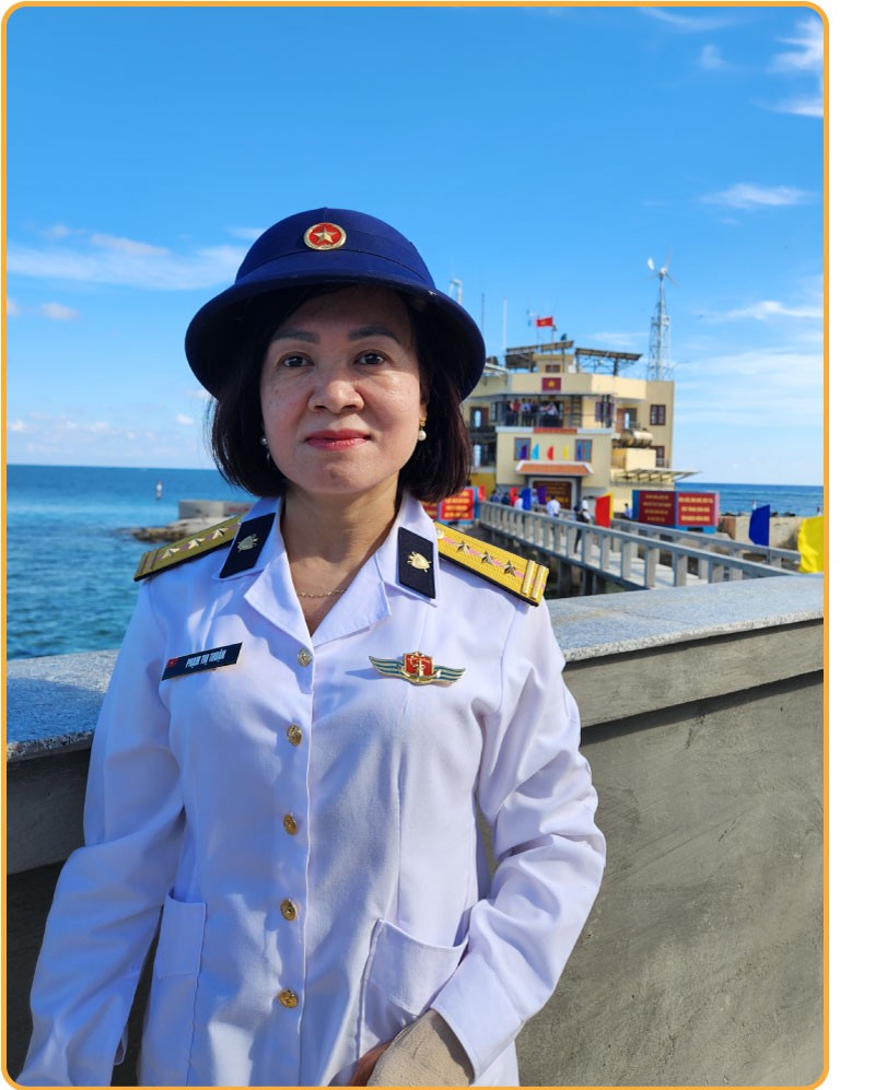 Lửa trong bão biển Trường Sa - Bài 4: Gặp những thiên thần áo trắng nơi sóng nước Trường Sa Lửa trong bão biển Trường Sa - Bài 4: Gặp những thiên thần áo trắng nơi sóng nước Trường Sa