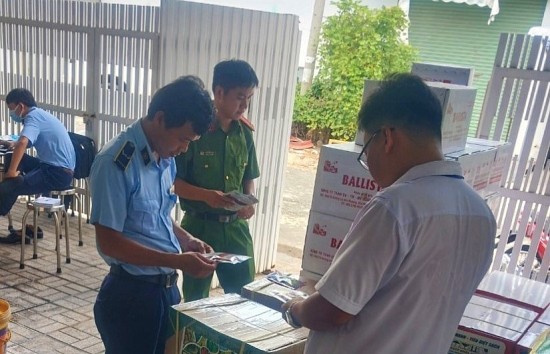 an giang tam giu tren 6800 san pham thuoc bao ve thuc vat vi pham