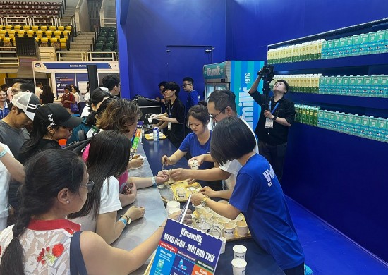 khai mac trien lam quoc te nganh sua va san pham sua vietnam dairy 2024