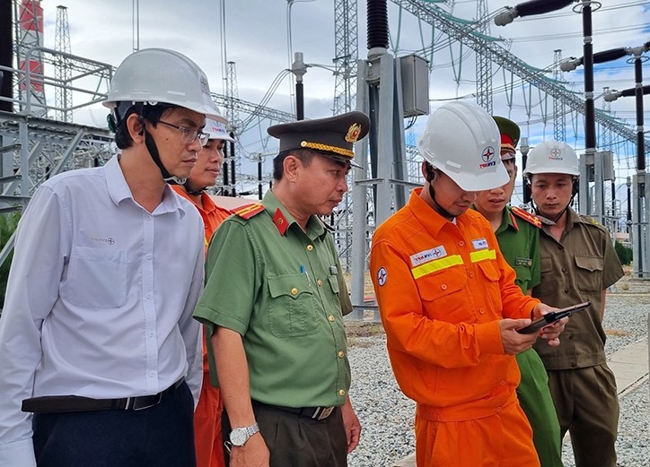 Bình Thuận: Bảo đảm an toàn hệ thống truyền tải điện 500kV trước mùa cao điểm