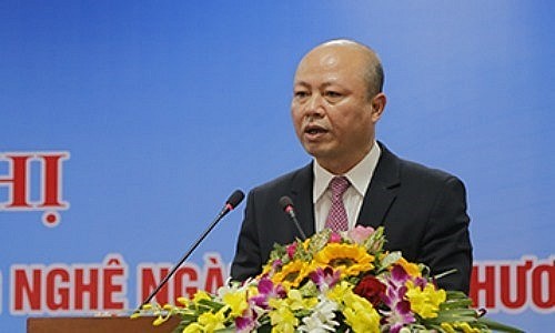 chu tich hoi dong thanh vien tap doan hoa chat viet nam nghi huu