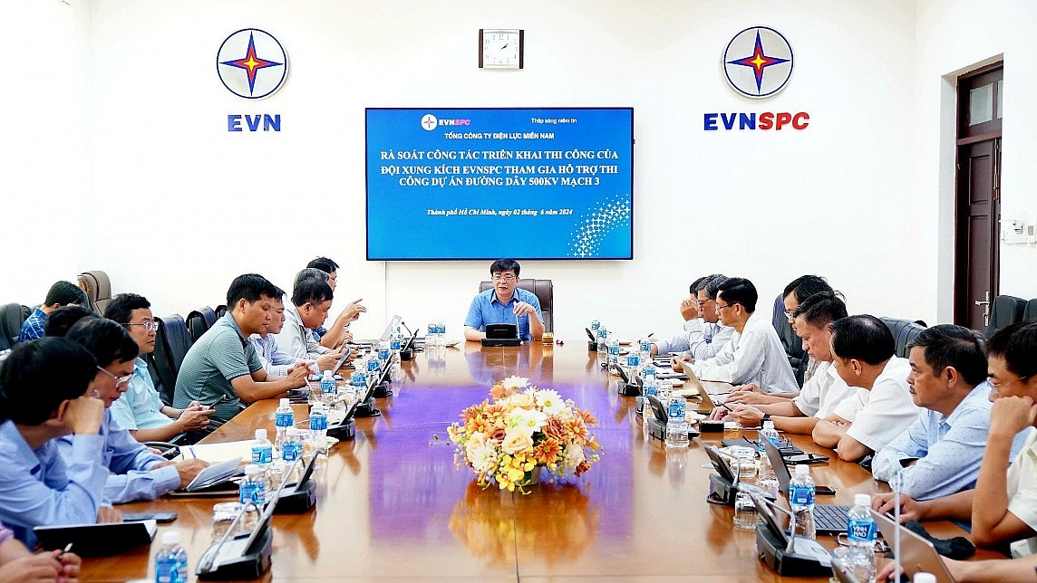 Đội xung kích EVNSPC: Khẩn trương các giải pháp hỗ trợ thi công đường dây 500kV mạch 3 Quảng Trạch-Phố Nối