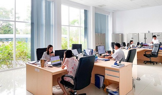 Điện lực Quảng Ninh thực hiện nghiêm túc việc tiết kiệm điện tại nơi làm việc