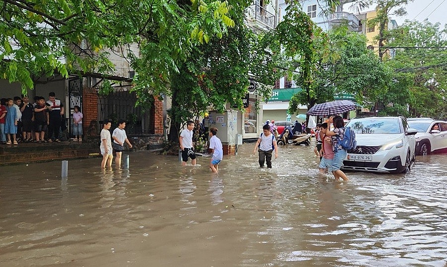 Thanh Hóa: Cảnh báo lũ quét, sạt lở, sụt lún đất