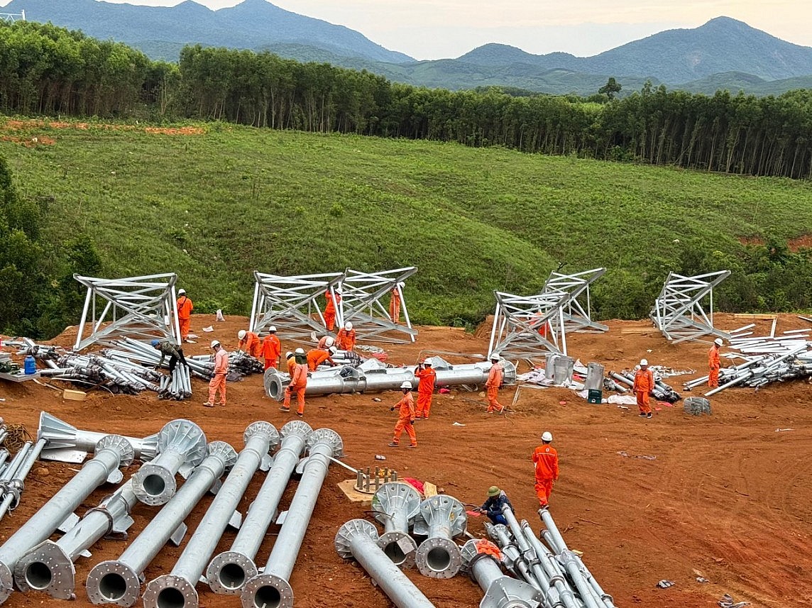 Đoàn kết chung sức, đồng lòng đưa dự án đường dây 500kV mạch 3 hoàn thành đúng tiến độ