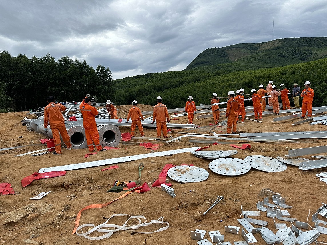 Đoàn kết chung sức, đồng lòng đưa dự án đường dây 500kV mạch 3 hoàn thành đúng tiến độ